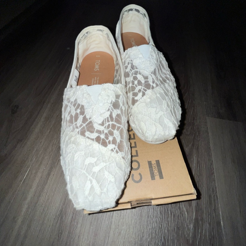 Toms white lace flats